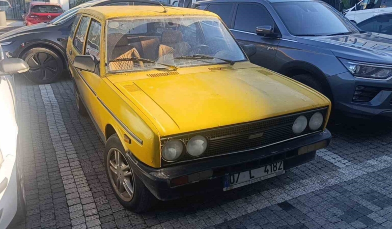 41-yasindaki-tofasi-100-bin-liradan-satisa-cikardi-satilik-antik-muratti-kartal-CYu9kdVR.jpg