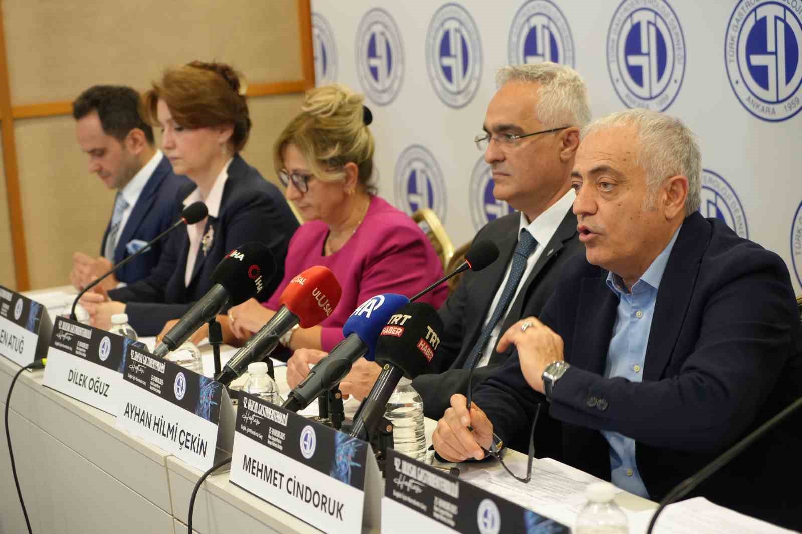 42 ulusal gastroenteroloji haftasinda halk sagligi uyarisi karaciger yaglanmasi obezite ve bagirsak dengesi alarm Les7Ir9z