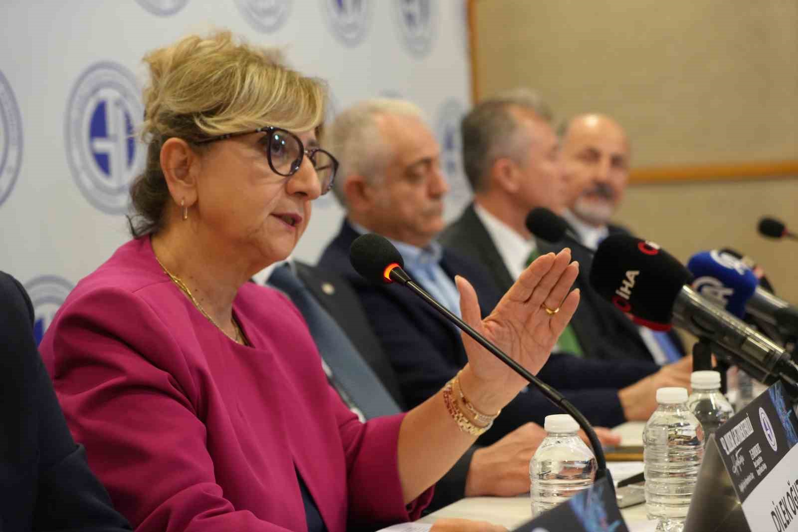 42 ulusal gastroenteroloji haftasinda halk sagligi uyarisi karaciger yaglanmasi obezite ve bagirsak dengesi alarm kusEPXLy