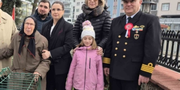 42-yil-sonra-yasanan-tesaduf-duygusal-anlara-neden-oldu-YbBH5S2L.jpg