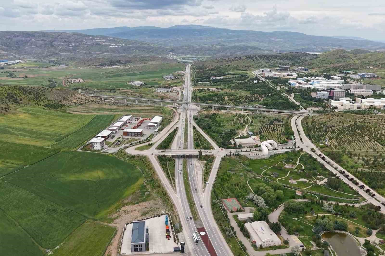 43 ilin baglanti noktasinda yollarin son durumu havadan goruntulendi 1 3vt74jEA