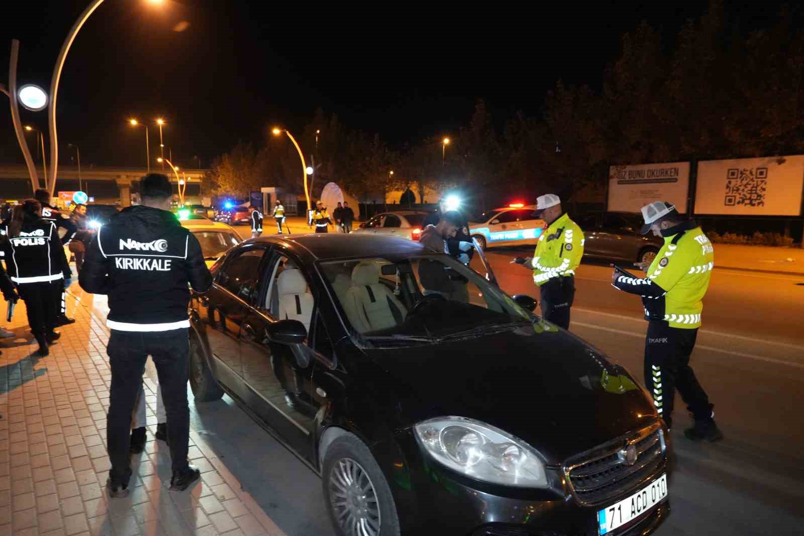 43 ilin gecis guzergahinda narkotik denetimi 5 KVRgfqdO