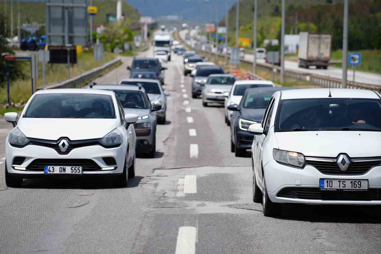 43 ilin gecis noktasinda trafik yogunlugu artti 3 nLSkvBWI