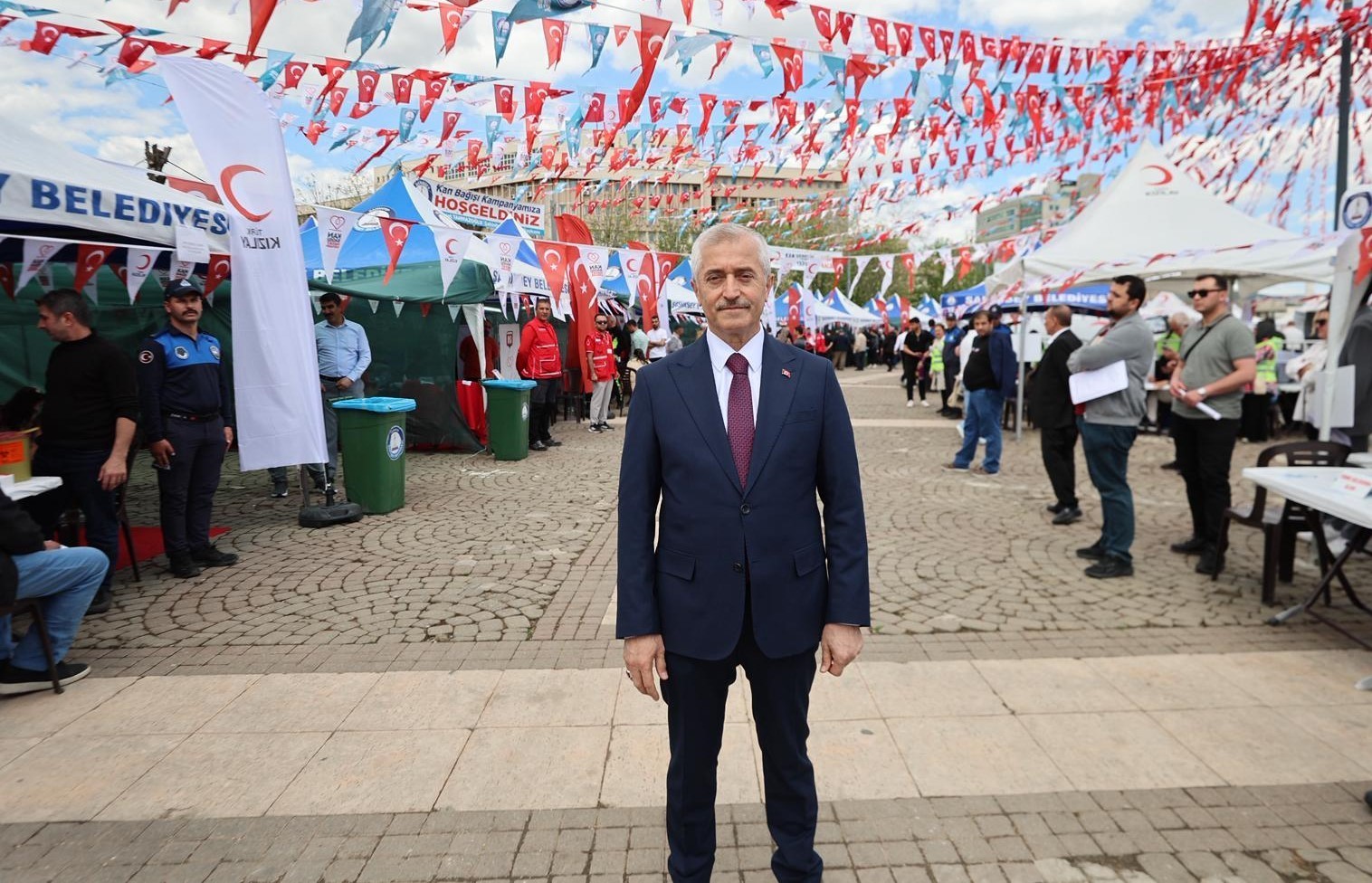 43 kisiyle baslayan kan bagisi kampanyasi binlere ulasti 0 aQFbdLJT