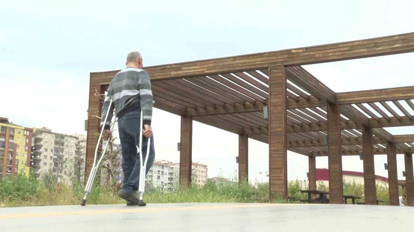 45 yil hayalini kurdugu akulu sandalyesine kavustu 0 Ah5SAVkB