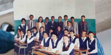 45-yillik-ogretmeni-esinin-emeklilik-surprizi-gozyaslarina-bogdu-tvJd1vM5.jpg