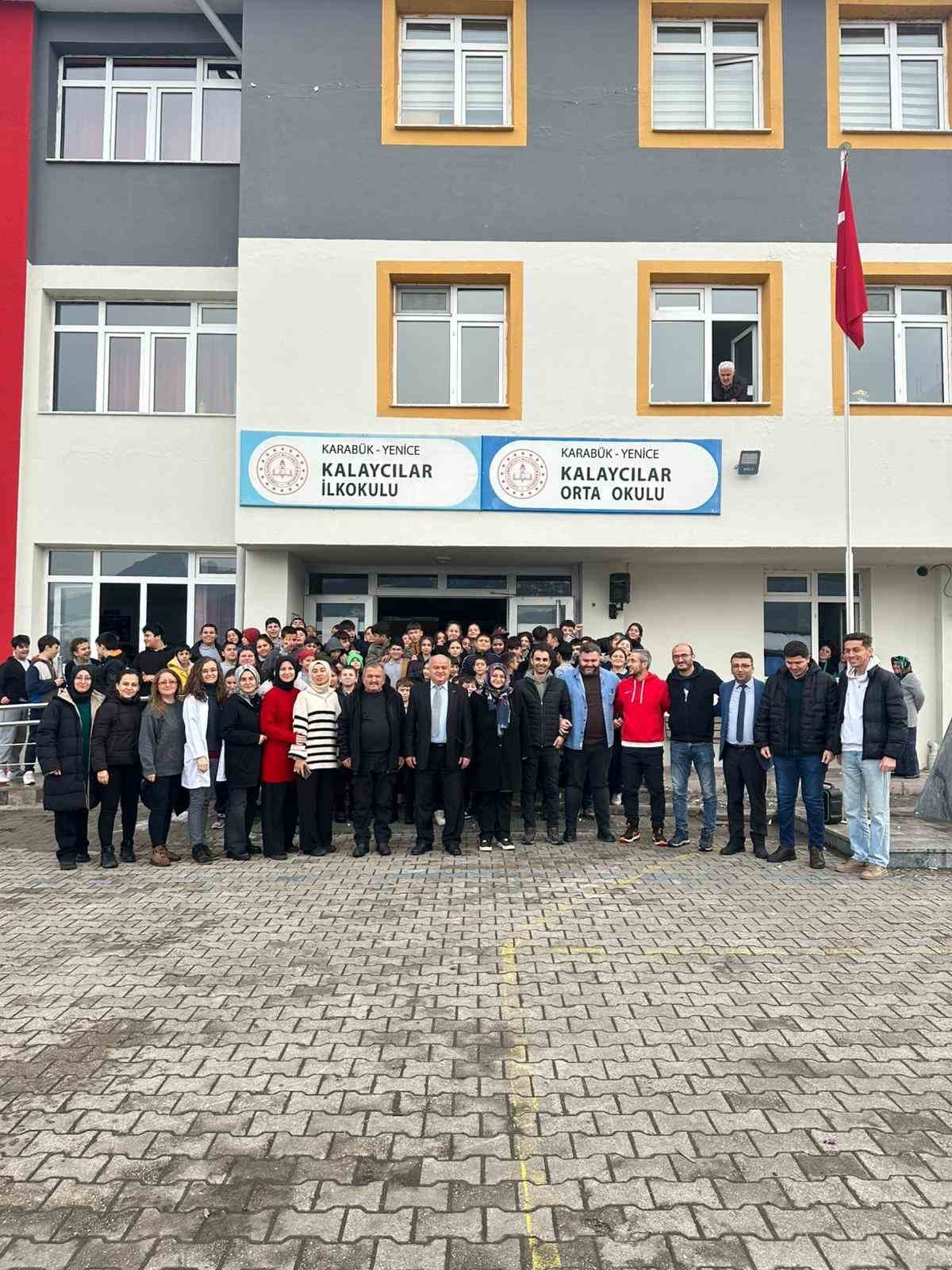 47 yillik egitimci alkislarla meslegine veda etti 4 s9IyeTpr