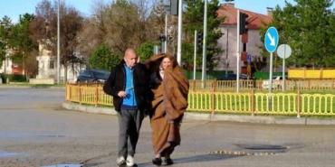 48-yildir-engelli-evlada-adanmis-bir-omur-ve-vefakar-erzurumlu-annenin-hayalleri-rTBAIWiw.jpg