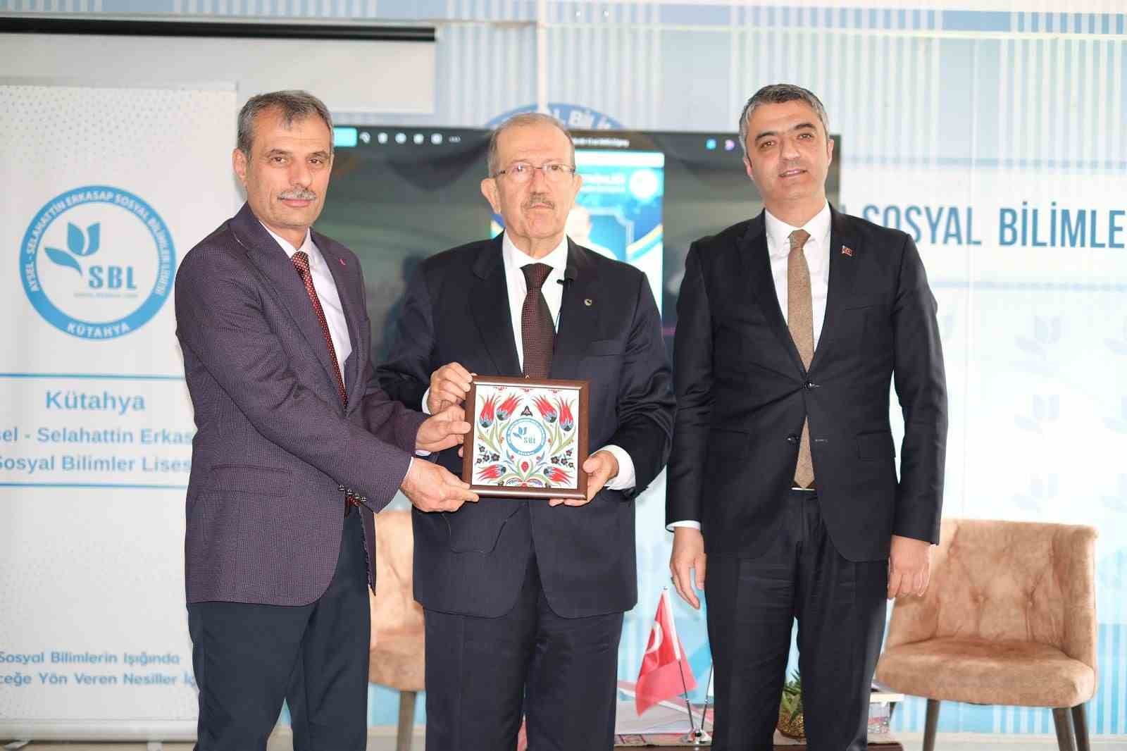48 yillik tecrube kutahyada genclerle bulustu 4 IlOwJA8q