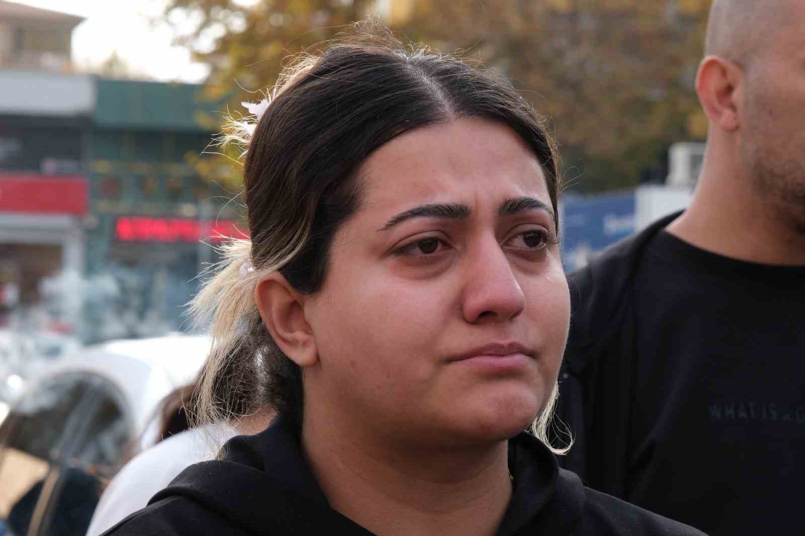 49 kisinin yakinlari tahliyeye tepki gosterdi 0