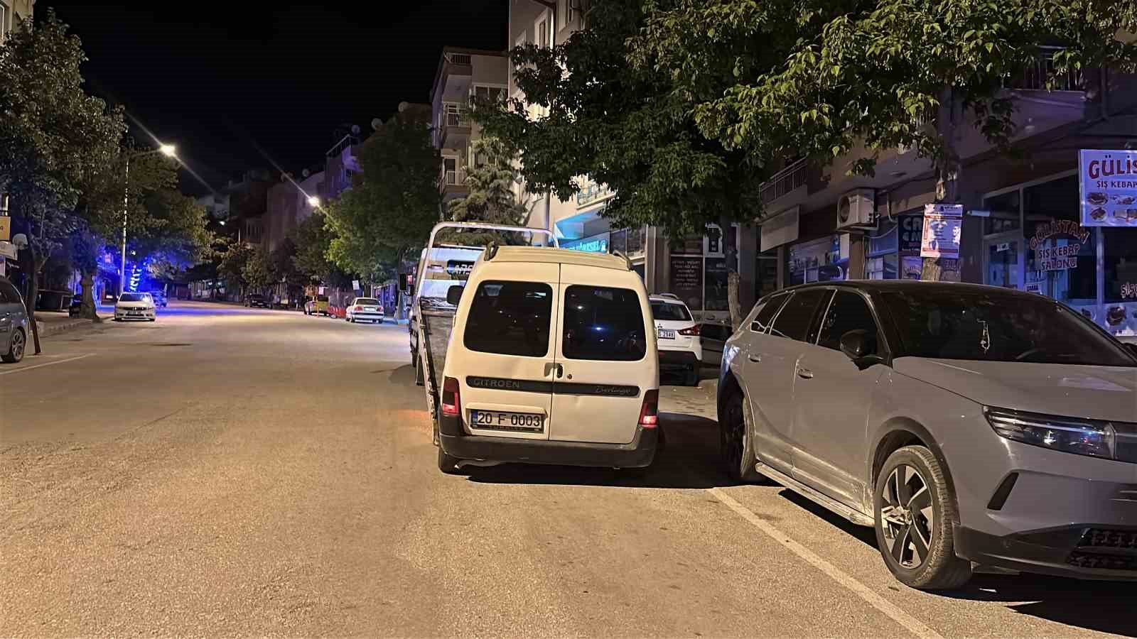 4uncu kez alkollu yakalandi beni reklam yapacaksin diyerek sitem etti 4 4AMiVnwN