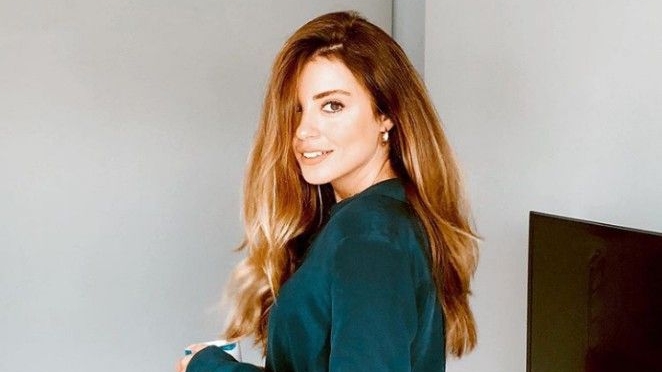 Ezgi Eyüboğlu kimdir?