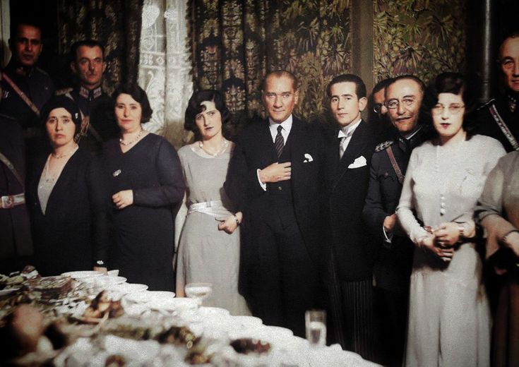 Mustafa Kemal Atatürk’ü, ebediyete uğurladığımız günün yıl dönümünde, derin bir saygı, minnet ve özlemle anıyoruz.