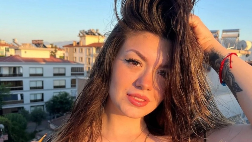 Simge Barankoğlu kaç yaşında?
