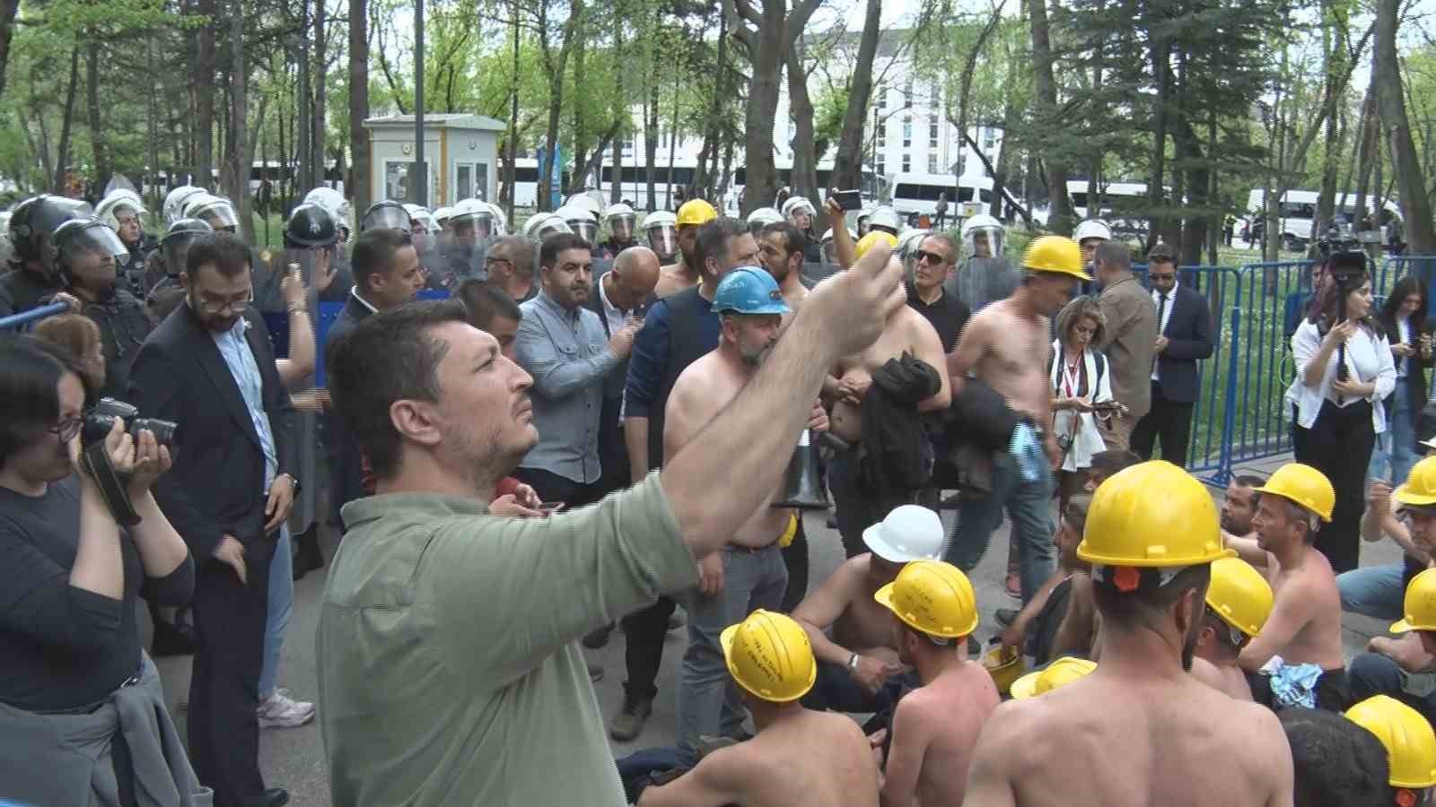 5 aydir maas alamayan maden iscilerinin aclik grevi 8inci gununde devam ediyor 3 7QJRkzPc