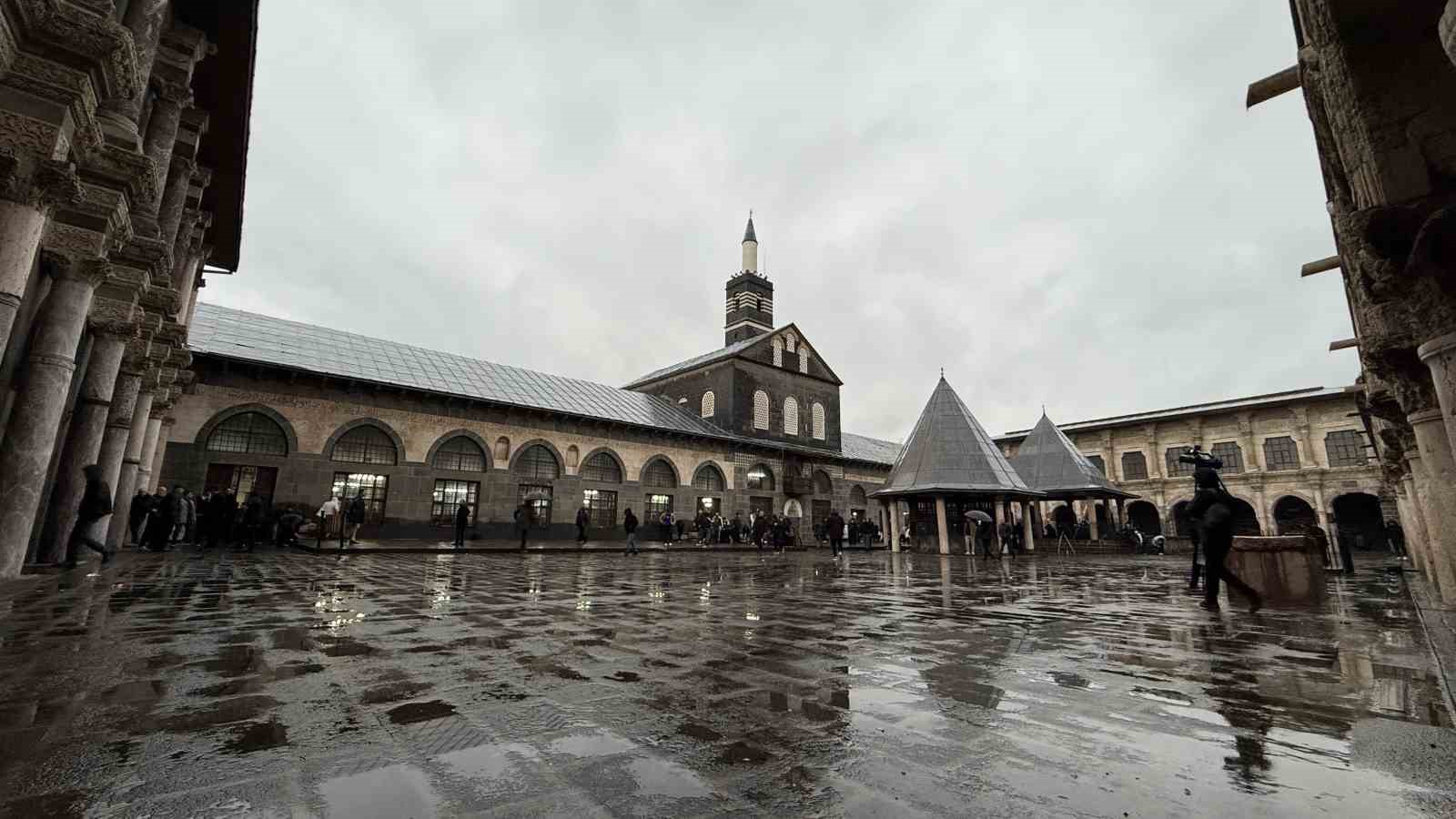 5 harem i serifi de bayram namazi kilindi 6 ureph73b