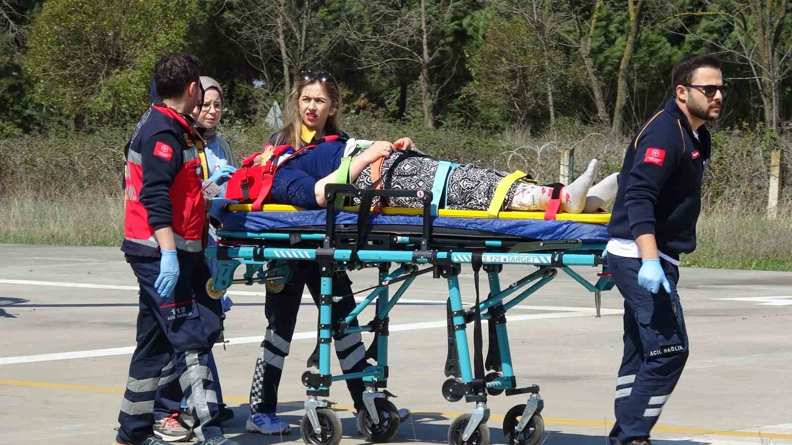 5 metre yükseklikten düşen kadının imdadına ambulans helikopter yetişti 7 5 metre yukseklikten dusen kadinin imdadina ambulans helikopter yetisti 3 zlMjtGqL