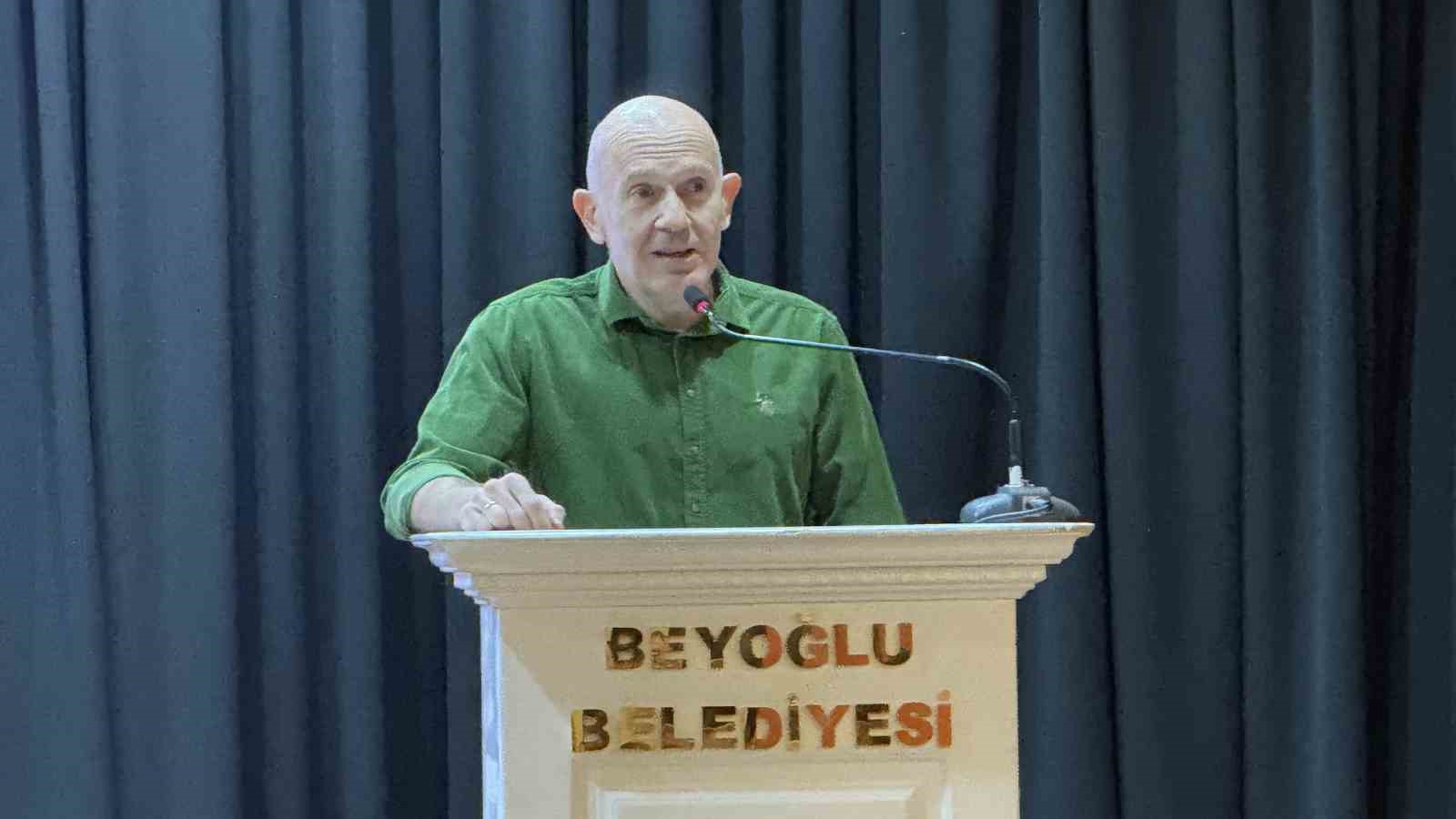 5 tomris uyar oyku gunleri edebiyatseverlerle bulustu 4 BYjOfLj3
