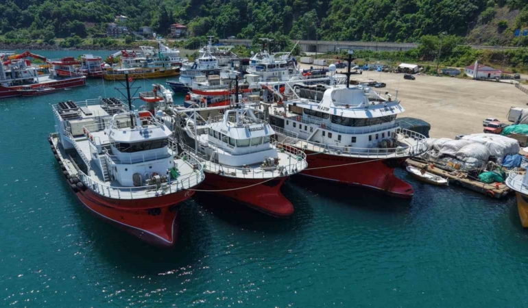 50-tonluk-orkinos-avi-kotasini-42-gunde-doldurup-yoroz-limanina-demirlediler-mrtsgBvL.jpg