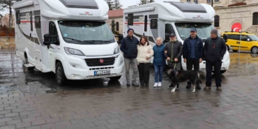 50-yillik-memleket-hasretlerini-karavanla-gideriyorlar-aM3k4dx7.jpg