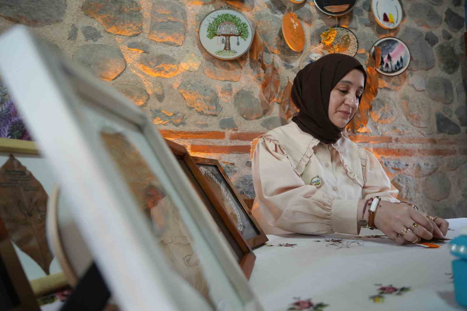 517 yillik tashanda kadin eliyle sanat ve emek bulusuyor 3 iVrtzUT1