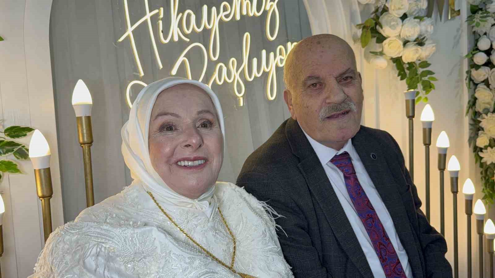 52 yil sonra hayallerine kavustular kacarak evlenen cift dugun yapti 1 q6j59rtL