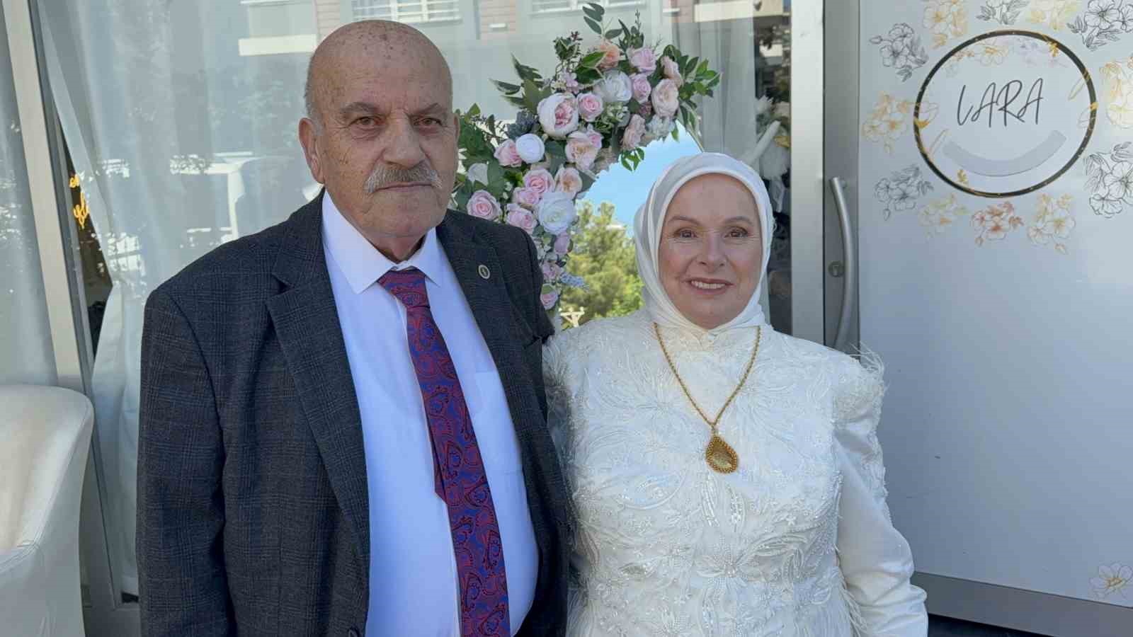52 yil sonra hayallerine kavustular kacarak evlenen cift dugun yapti 5 GwPzNwu1