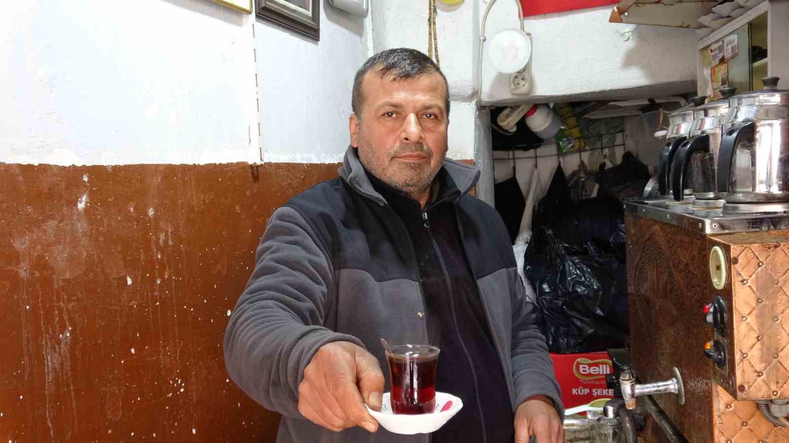 52 yildir muhabbetle cay demliyor 1 WLF2DXu6