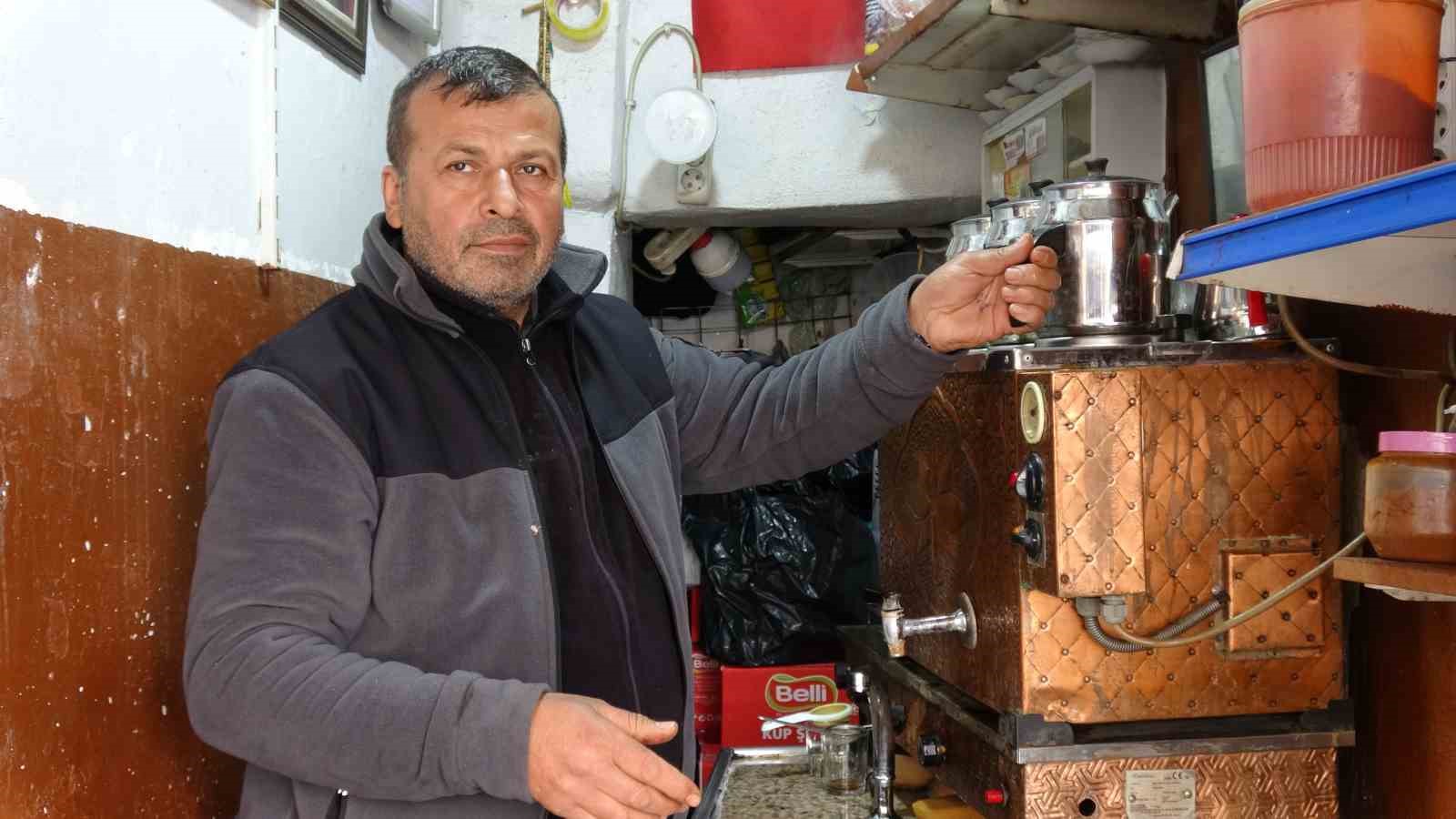 52 yildir muhabbetle cay demliyor 2 UkcqRvLd