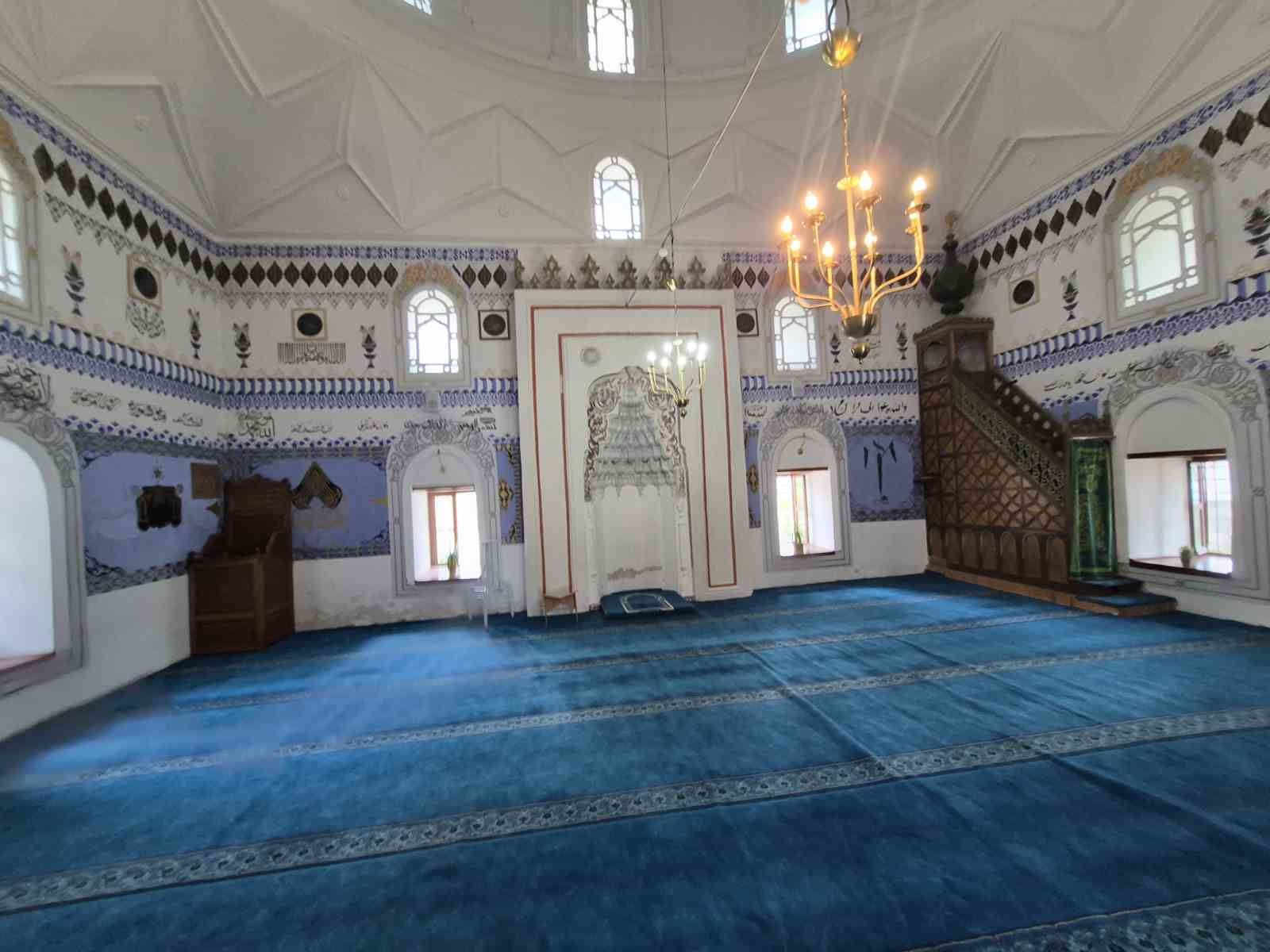 534 yıllık bu cami kıble hassasiyeti ile dikkat çekiyor 4 534 yillik bu cami kible hassasiyeti ile dikkat cekiyor 0 phK63iQ4