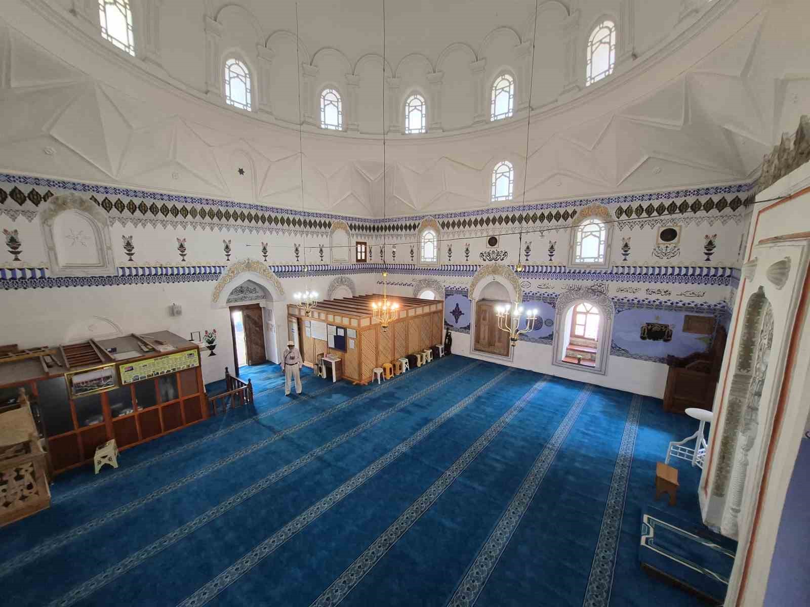 534 yıllık bu cami kıble hassasiyeti ile dikkat çekiyor 5 534 yillik bu cami kible hassasiyeti ile dikkat cekiyor 1 2eCBVWmt