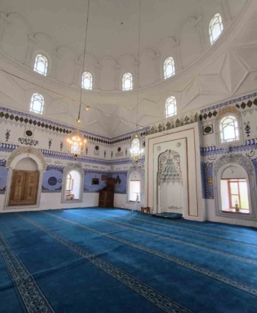 534-yillik-bu-cami-kible-hassasiyeti-ile-dikkat-cekiyor-X3Gwze2K.jpg