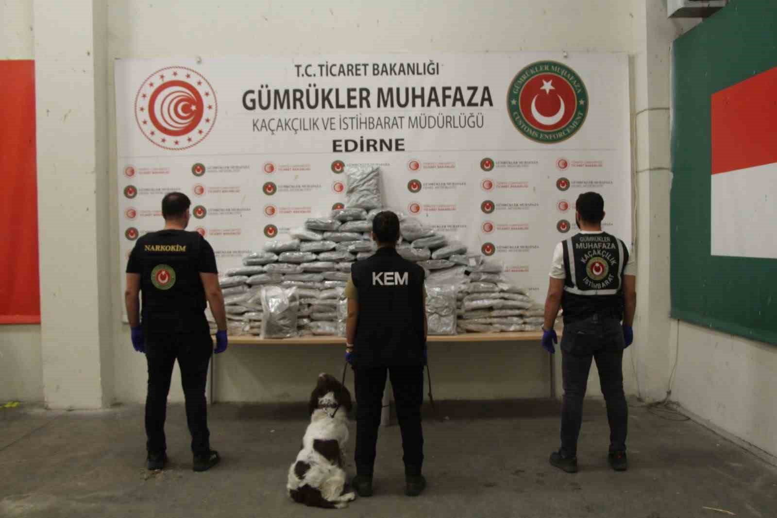 54 milyon degerinde uyusturucu ele gecirildi 0 mLjFDTGC