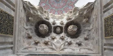540-yillik-caminin-kapisindaki-gizemli-baykus-basligi-TWGbkBMG.jpg