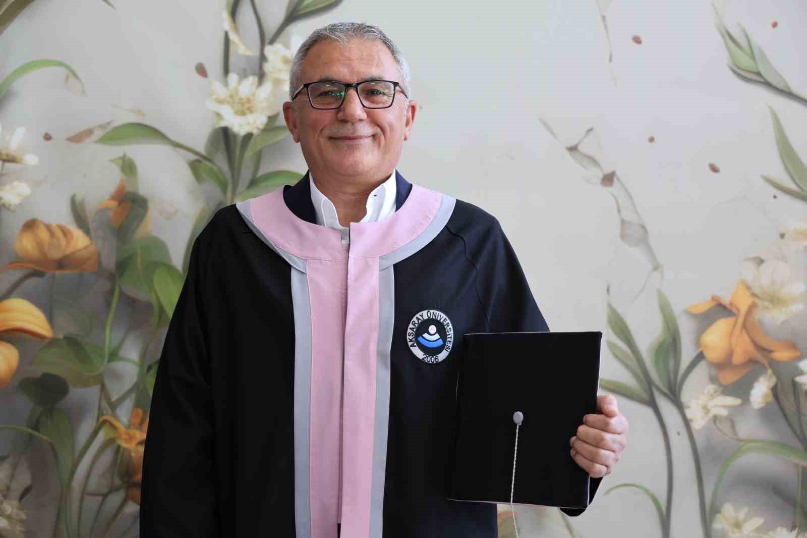 55 yaşında üniversite hayaline kavuştu, 59 yaşında mezun oldu 6 55 yasinda universite hayaline kavustu 59 yasinda mezun oldu 2 Ot9uiv1c