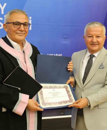 55-yasinda-universite-hayaline-kavustu-59-yasinda-mezun-oldu-lhVxSgAj.jpg