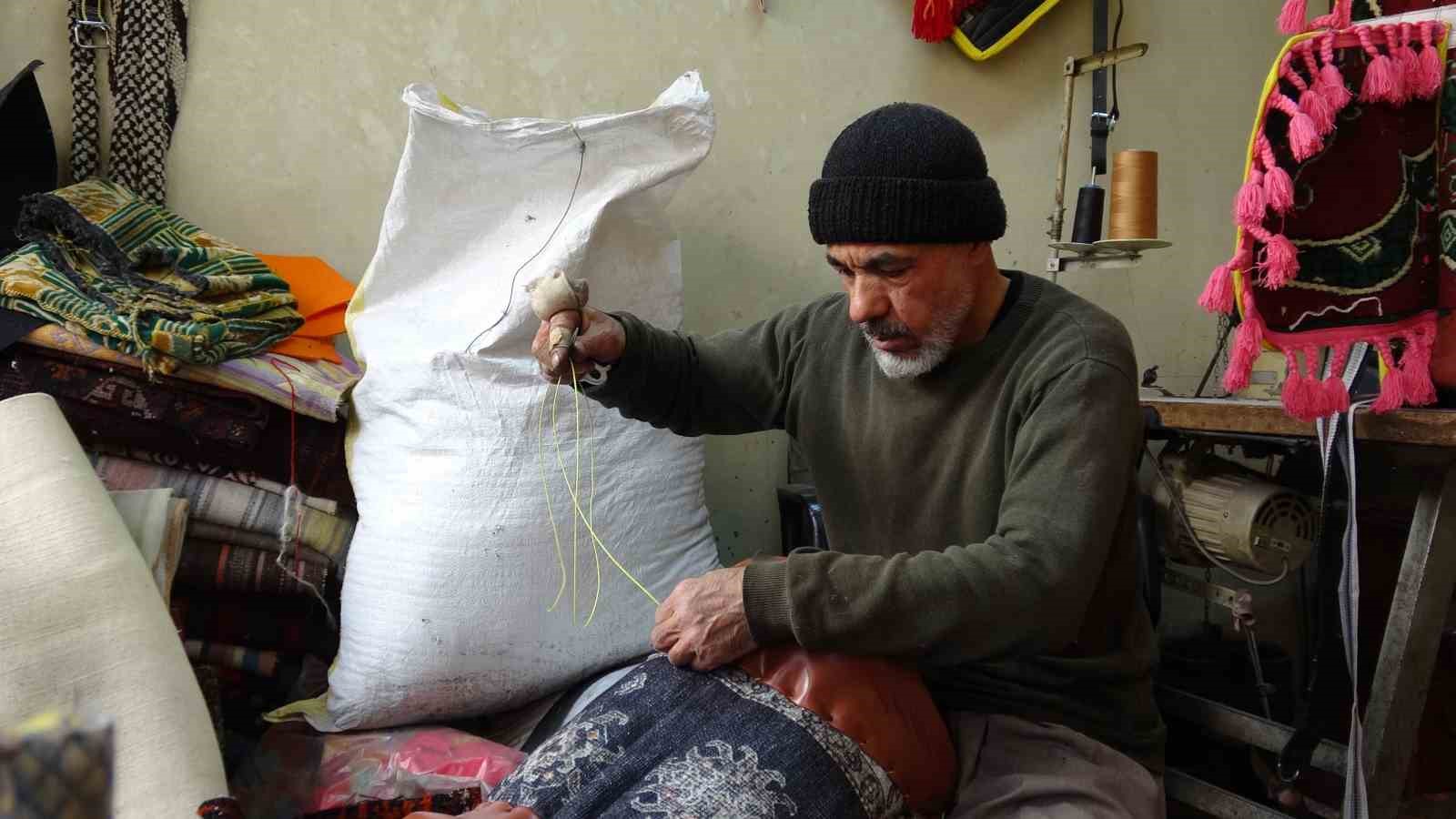 55 yildir semercilik yapan usta teknolojiye meydan okuyor 2 fWY6I3rS