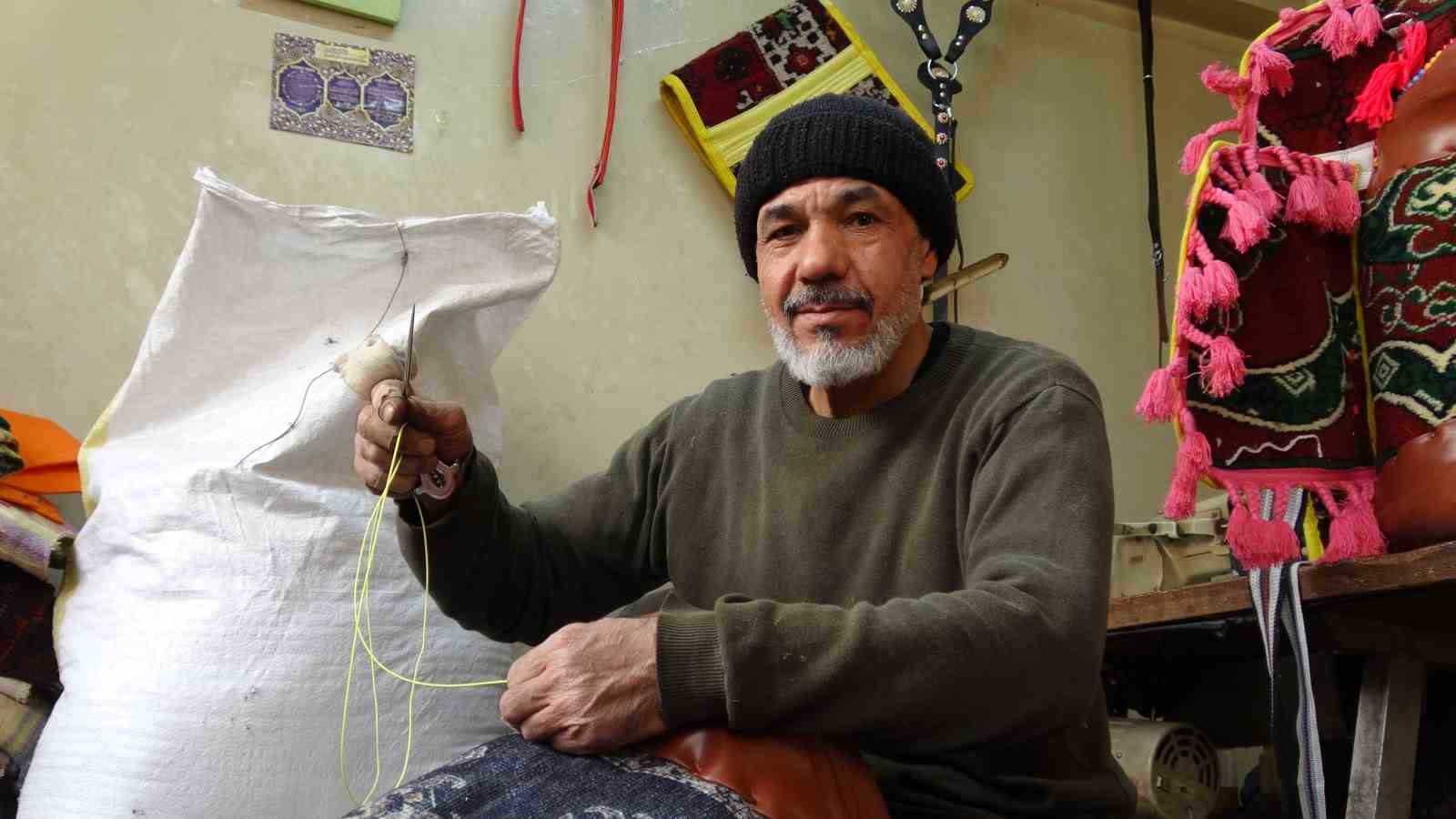 55 yildir semercilik yapan usta teknolojiye meydan okuyor 4 QpbJPeKg