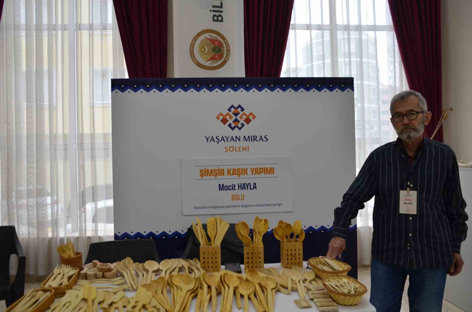 55 yildir simsir agacindan tahta kasik yapiyor 1 QDsTr5GG