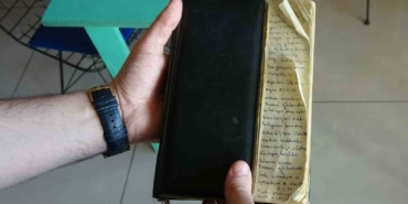 55-yillik-asker-hatira-defteri-bir-aski-ayriligi-ve-donemin-izlerini-gun-yuzune-cikardi-4hUsZFER.jpg