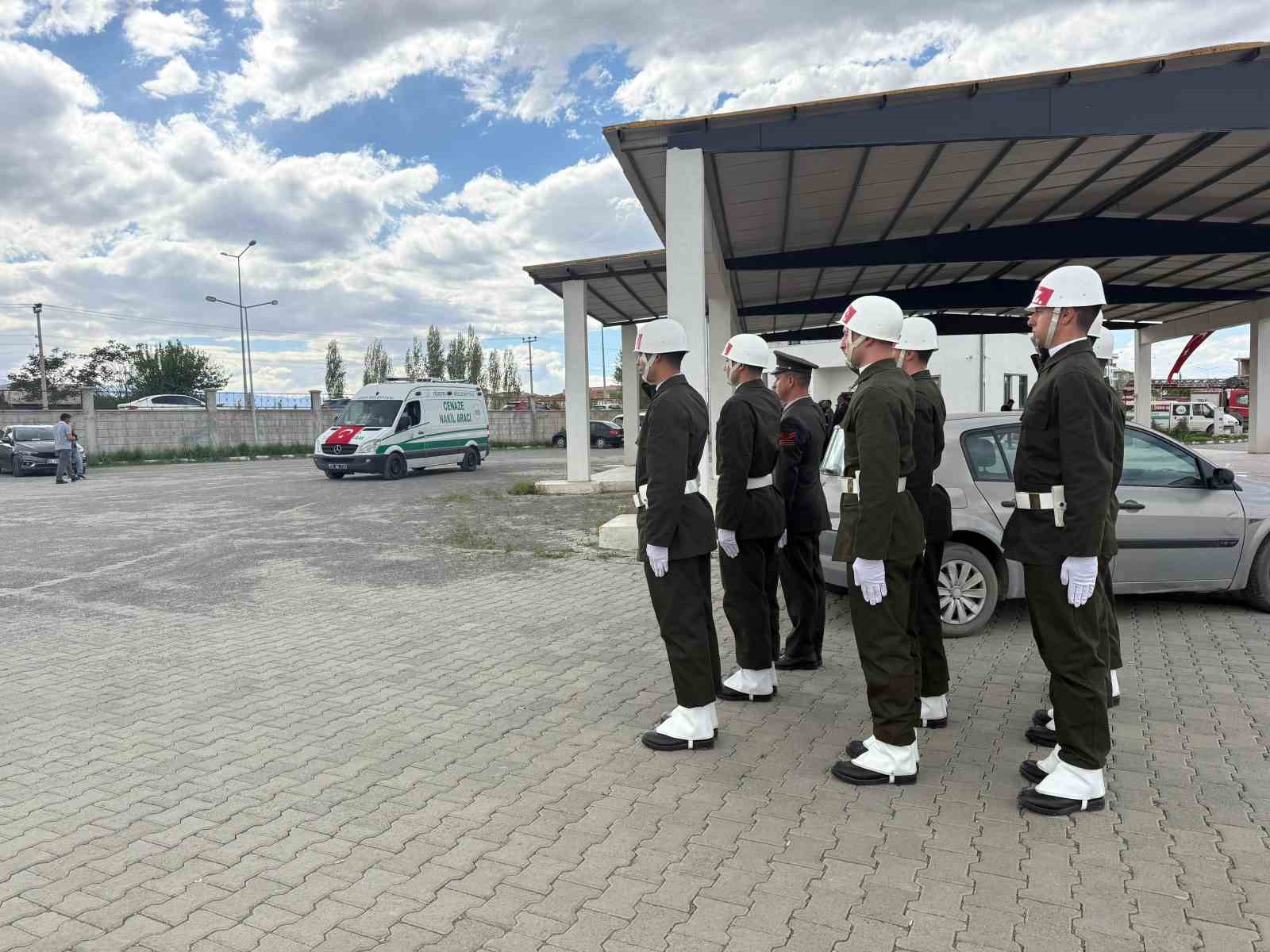 56 yil sonra bulunan sehit mezari memleketine tasindi 3 r75ZIHiR