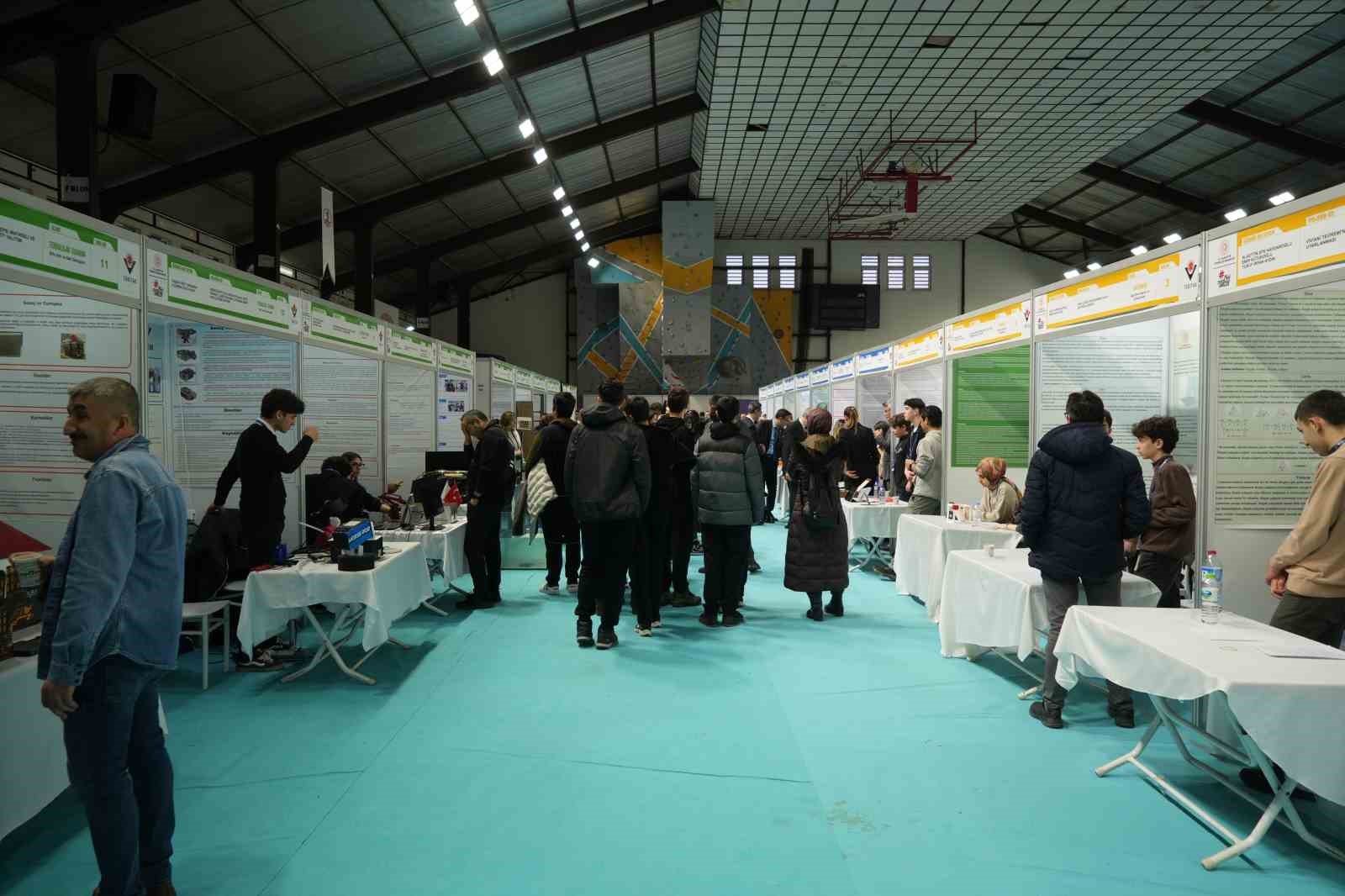 57 lise ogrencileri arastirma projeleri bolge yarismasi basladi 1 KbPgqLC3