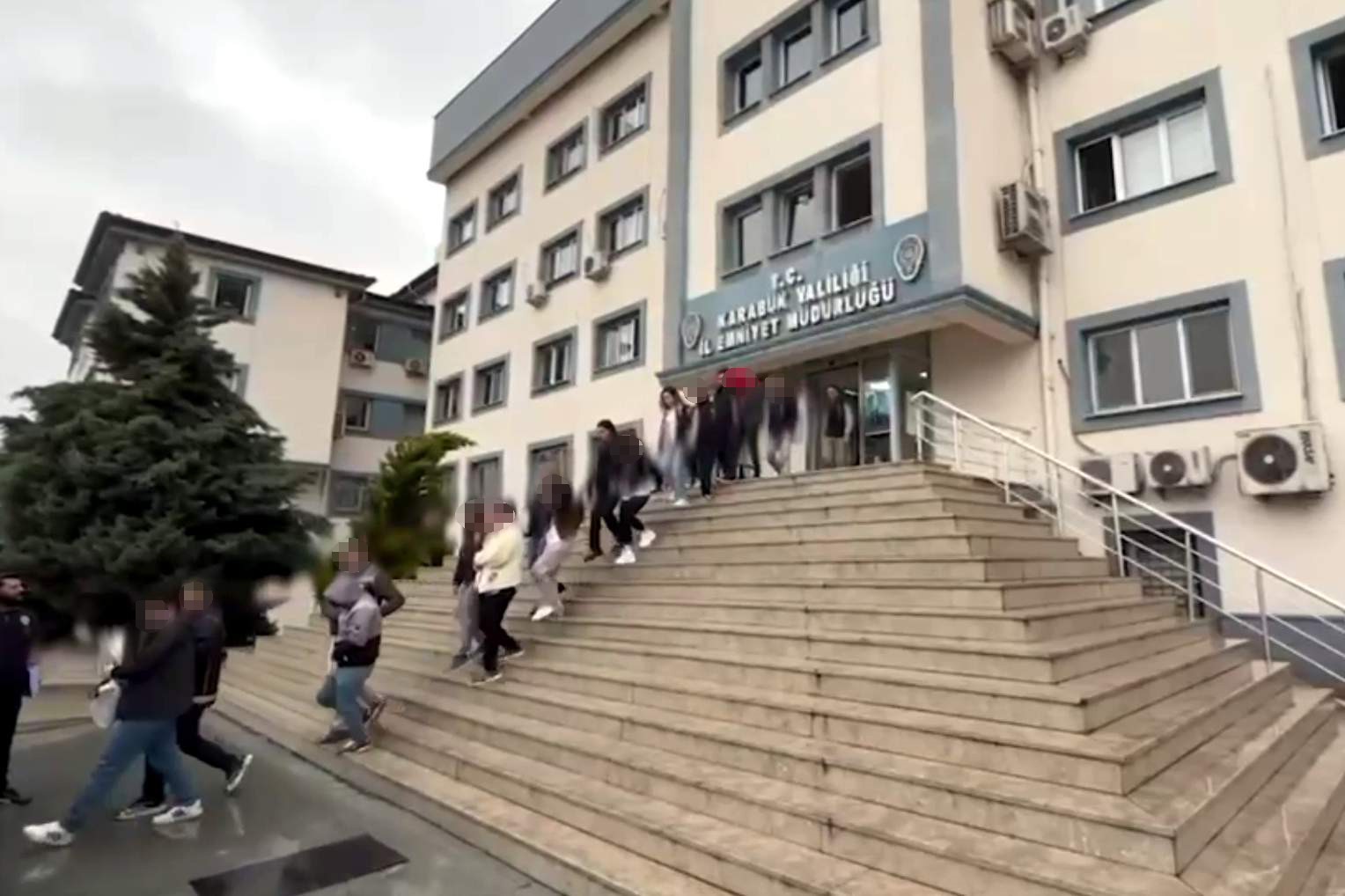 57 milyonluk siber vurgununa darbe 18 tutuklama 0 IiNmLv47
