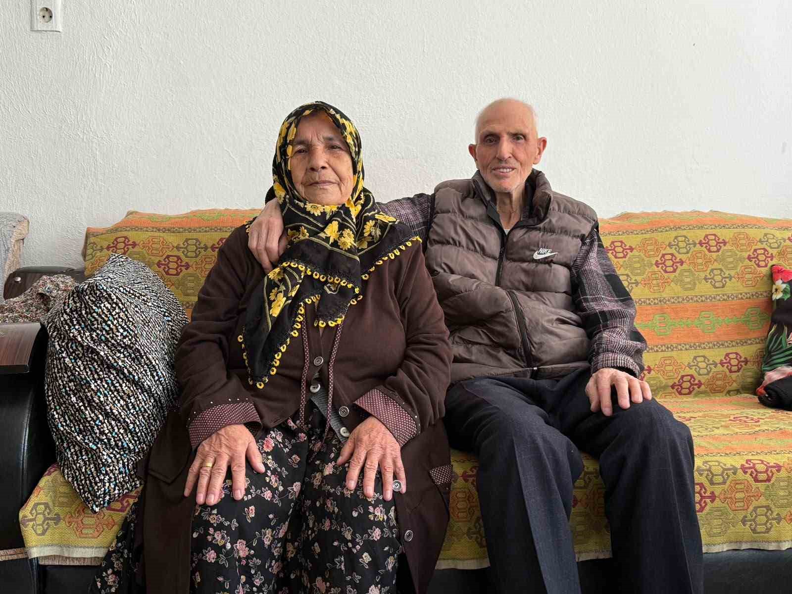 57 yıllık eşini yemeğe çıkarma hayalini gerçekleştirdi 6 57 yillik esini yemege cikarma hayalini gerceklestirdi 2 XB7HwY8n