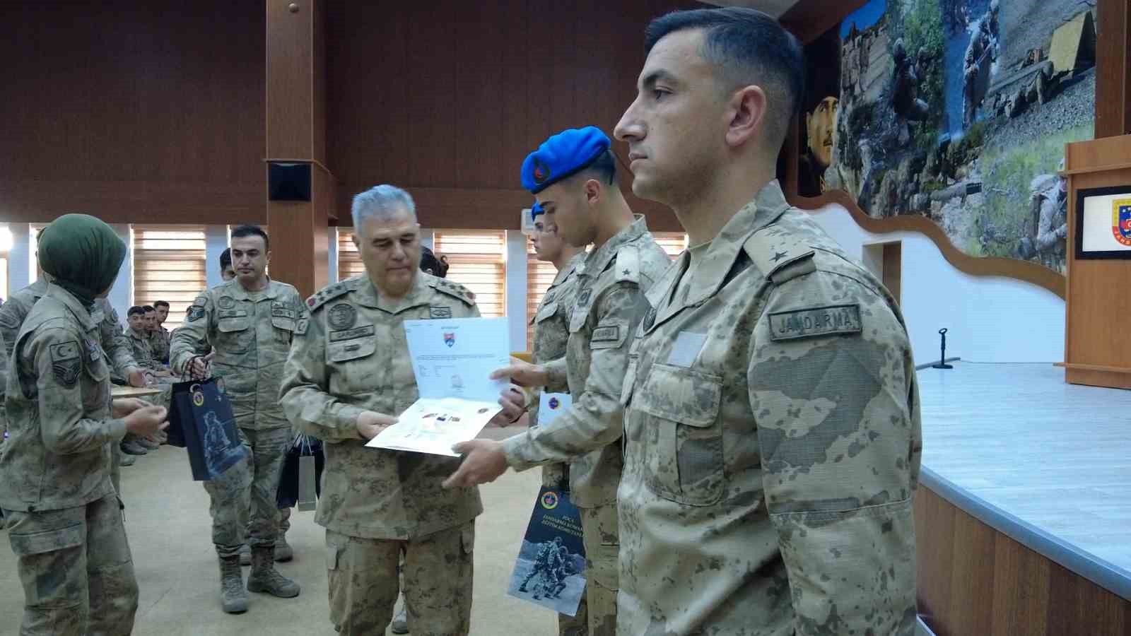 571 genc komando goreve hazir orgeneral ali cardakcidan mezuniyet toreninde gonul cografyasi vurgusu 3 4QNpOdtS