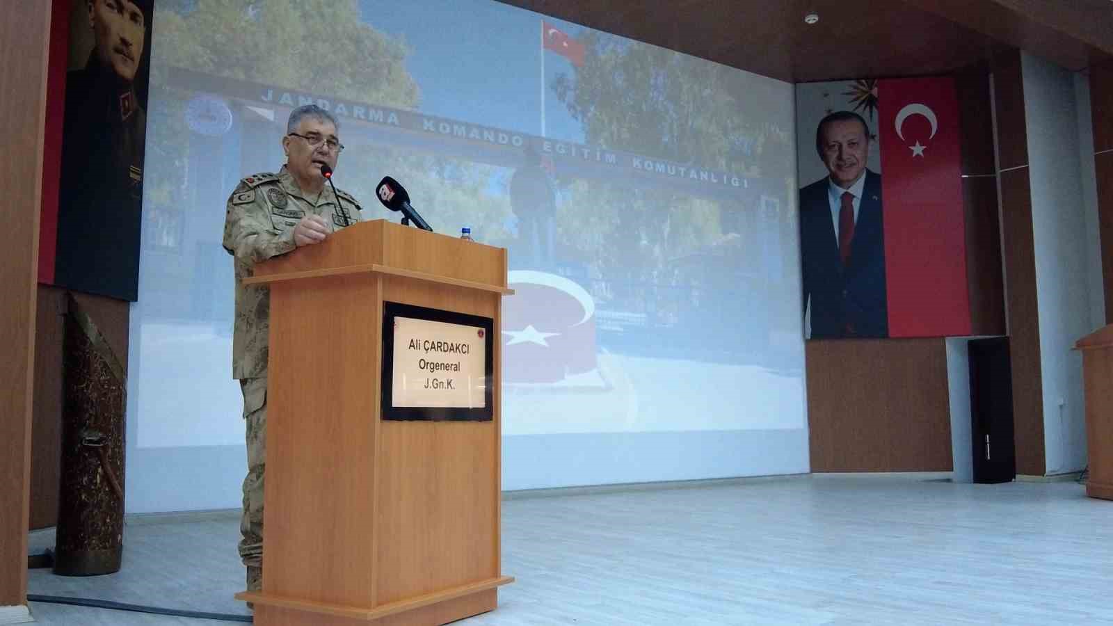 571 genc komando goreve hazir orgeneral ali cardakcidan mezuniyet toreninde gonul cografyasi vurgusu 5 n2EsrfFg