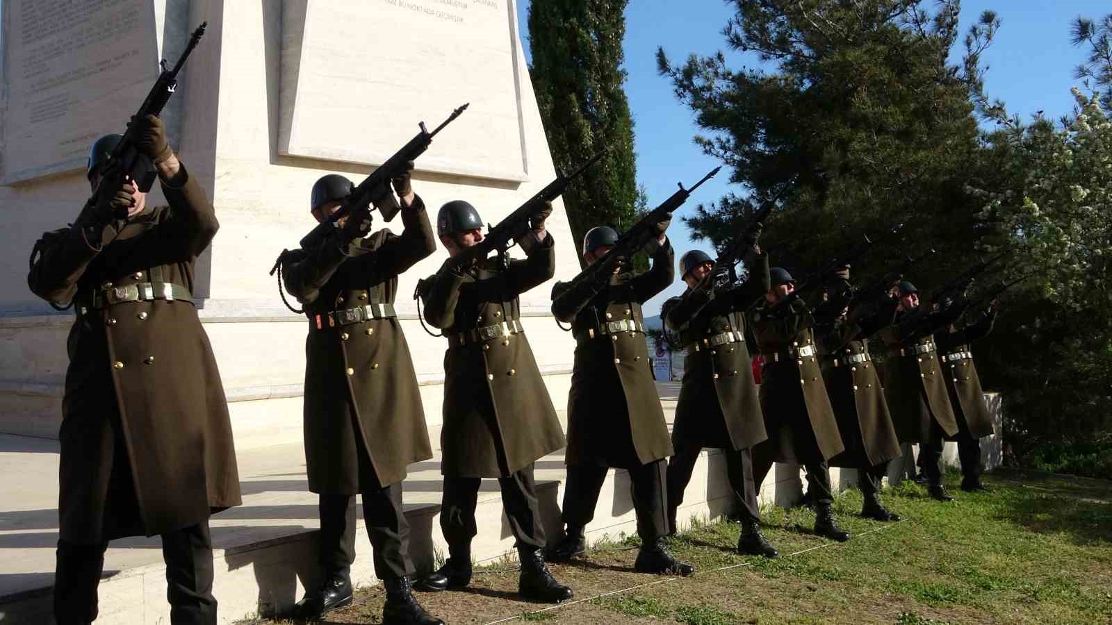 57’nci Alay Sancağı 111 yıl sonra kurulan 57 Alay’a teslim edildi 8 57nci alay sancagi 111 yil sonra kurulan 57 alaya teslim edildi 4 sc1iyOYh