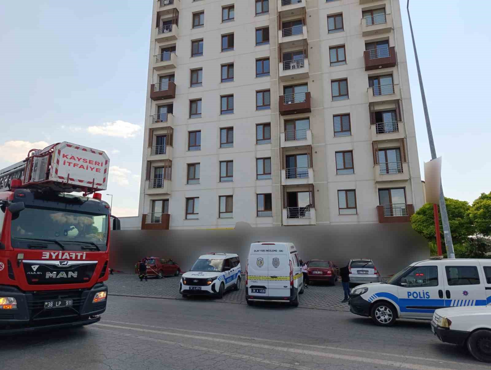 5inci kattan dusen cocuk agir yaralandi 1 XlGRh1ee
