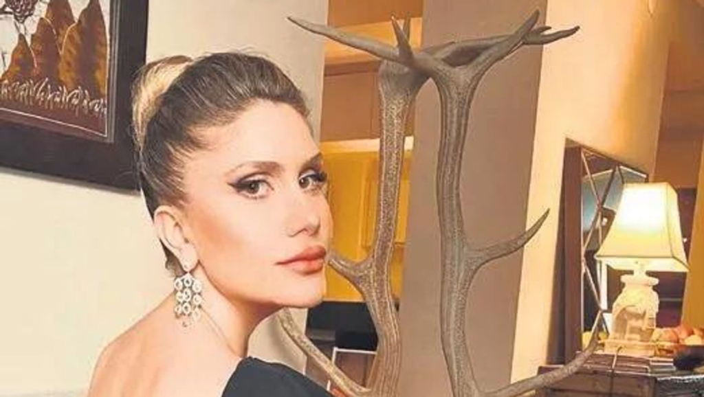 Leyla Mizrahi kimdir?