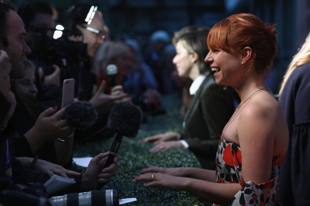 Jessie Buckley tiyatrodan sinemaya nasıl geçti?